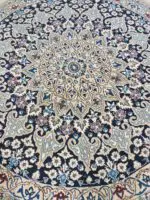 OLD NAIN W/ SILK - Image 2